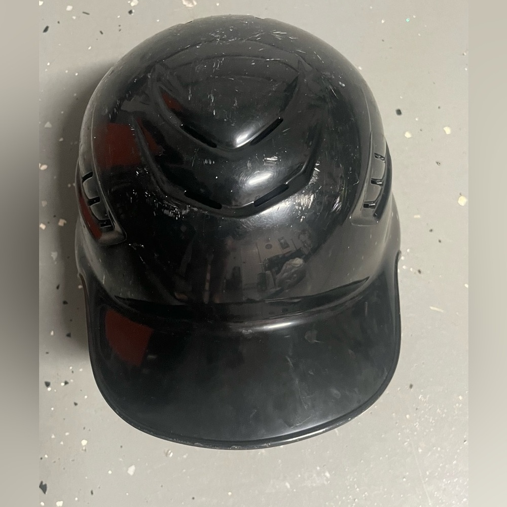 Rawlings batting helmet, size 6 1/2 - 7 1/2, color black Kids